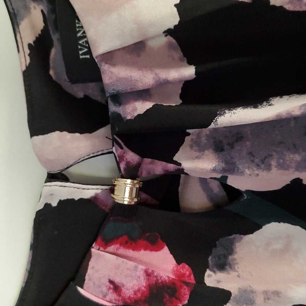 Blouse - Picture 2 of 3